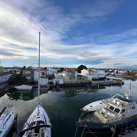 Apartamento En Roses Con Vistas Al Canal Y Piscina 外观 照片