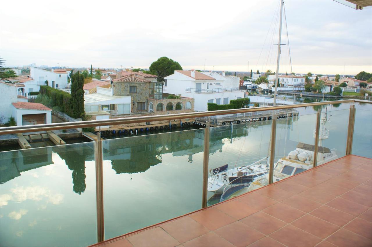 Apartamento En Roses Con Vistas Al Canal Y Piscina公寓 外观 照片