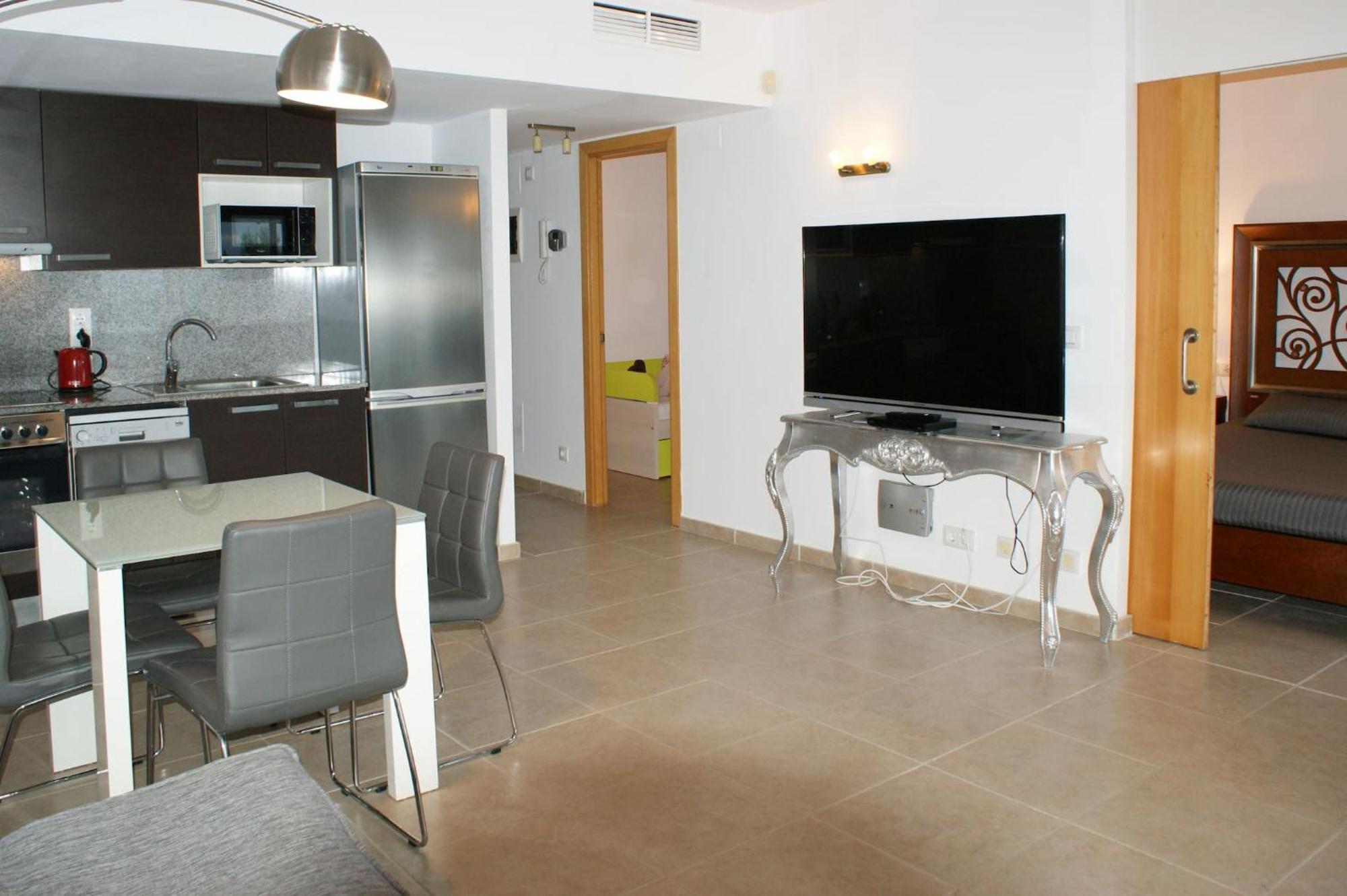 Apartamento En Roses Con Vistas Al Canal Y Piscina 外观 照片